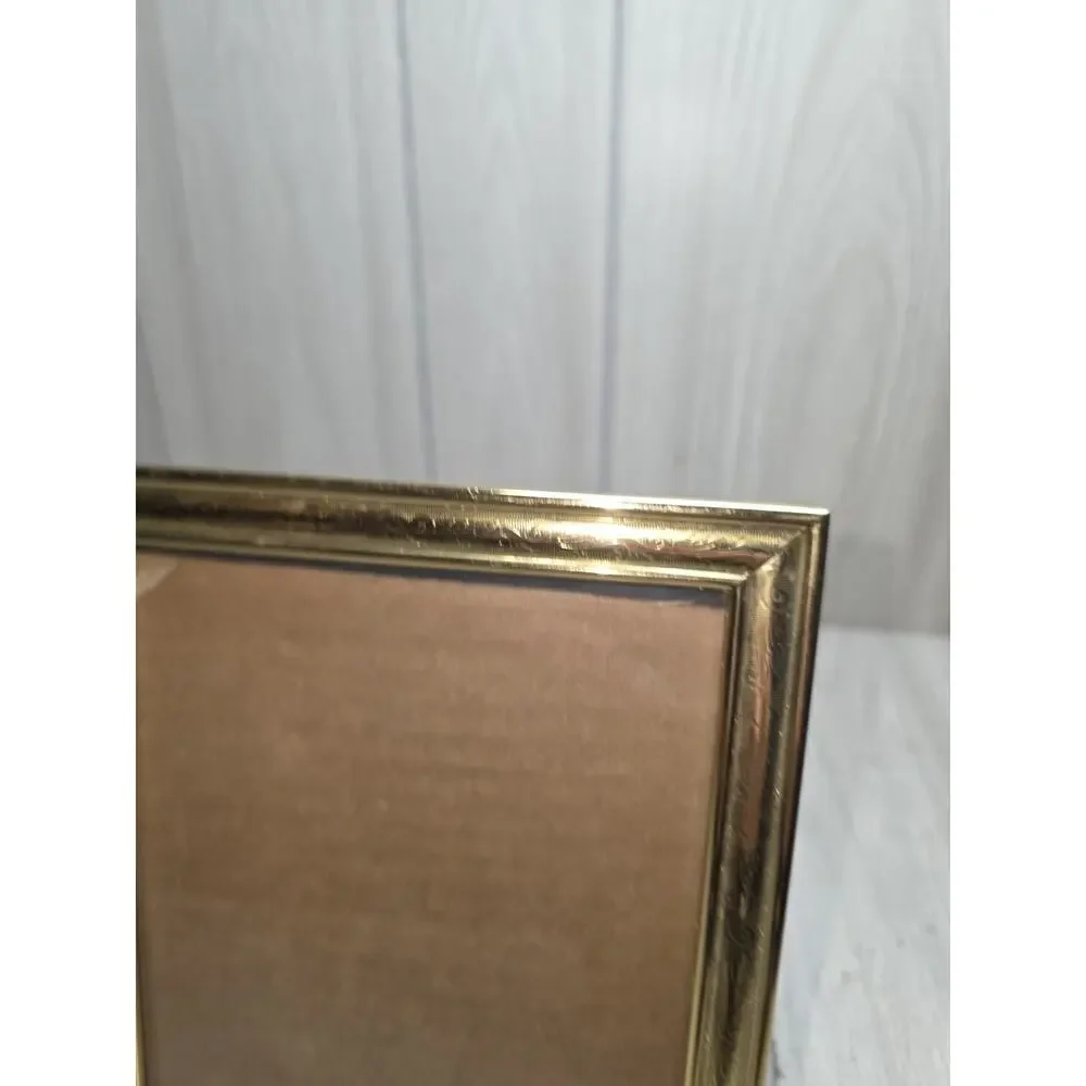 Vintage Etched Brass 5 X 7” Photo Picture Frame Gold Tone Metal MCM Easel Velvet